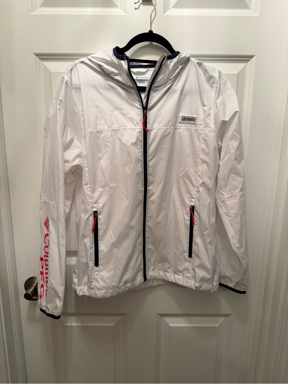 Columbia White Hooded Windbreaker with Black Trim and Red Accents